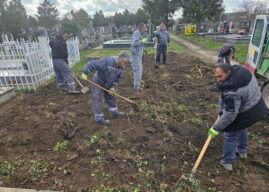 Очишћена гробља у Новој Пазови и Голубинцима